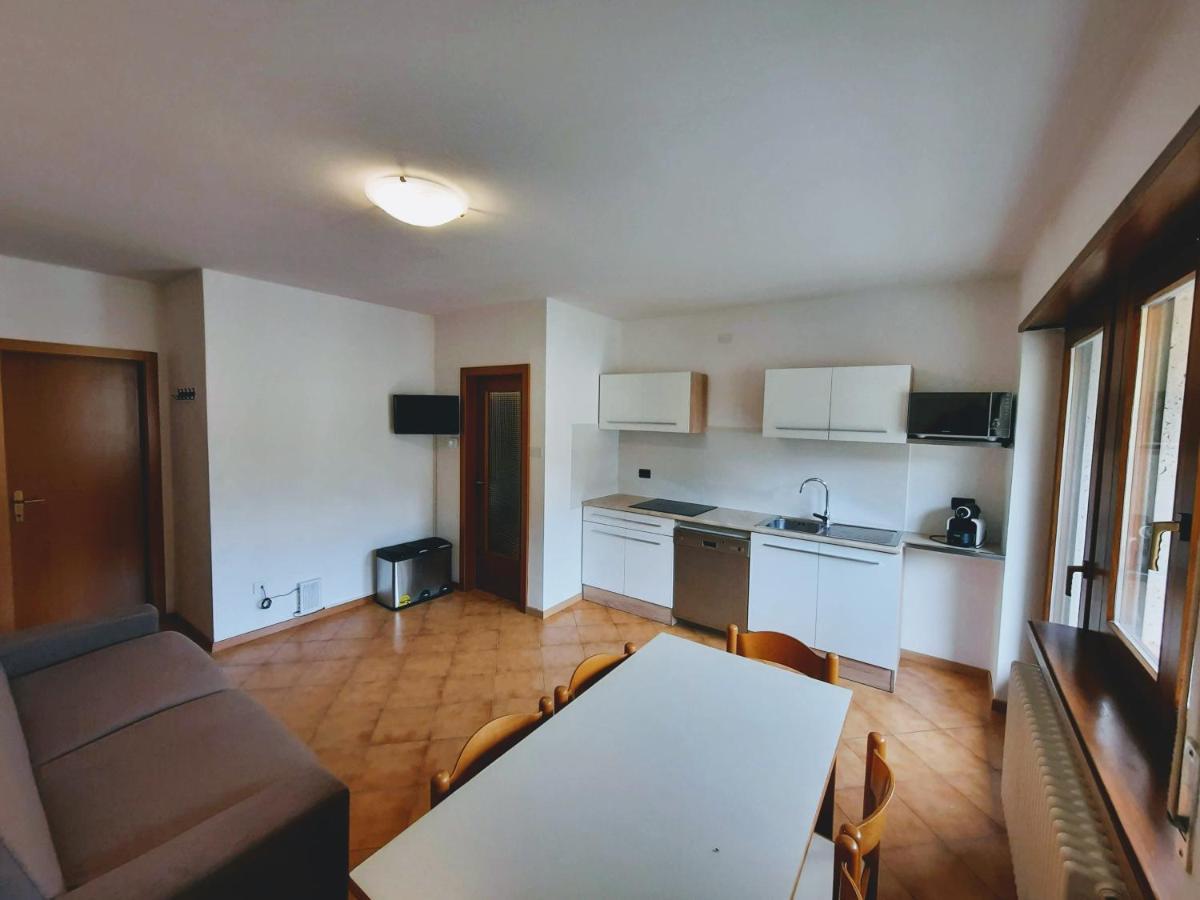 Comano Terme Apart Exterior photo
