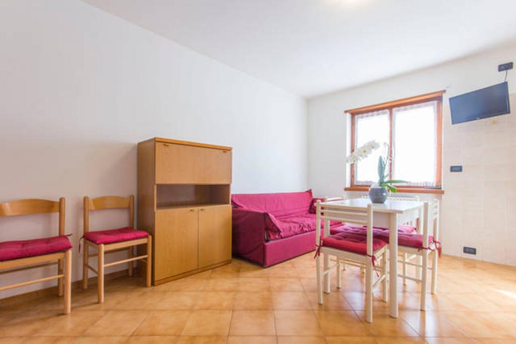 Comano Terme Apart Exterior photo